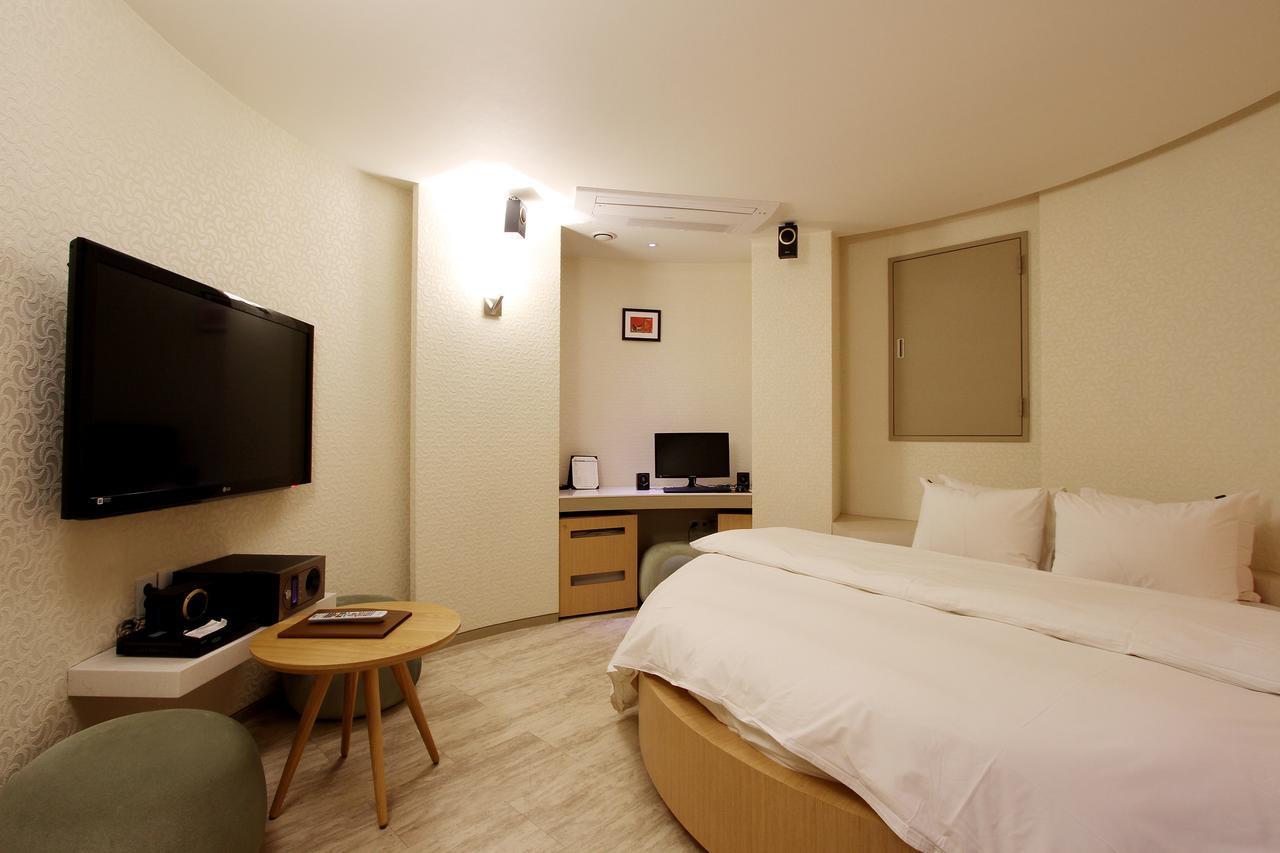 Uijeongbu Latree Hotel Екстер'єр фото