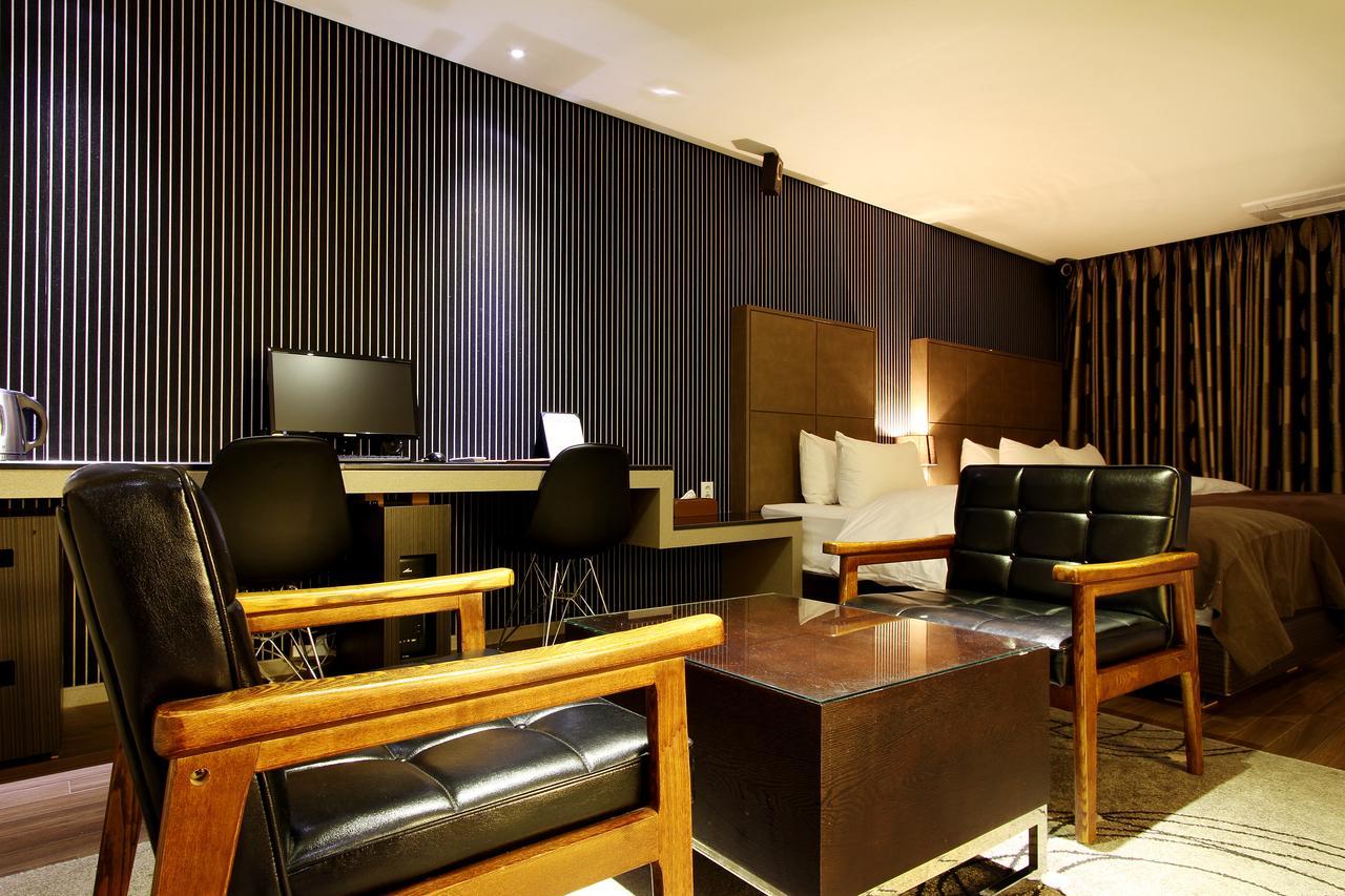 Uijeongbu Latree Hotel Екстер'єр фото