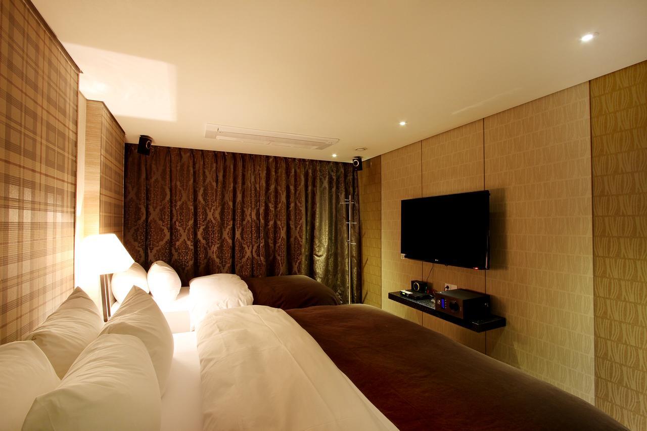 Uijeongbu Latree Hotel Екстер'єр фото