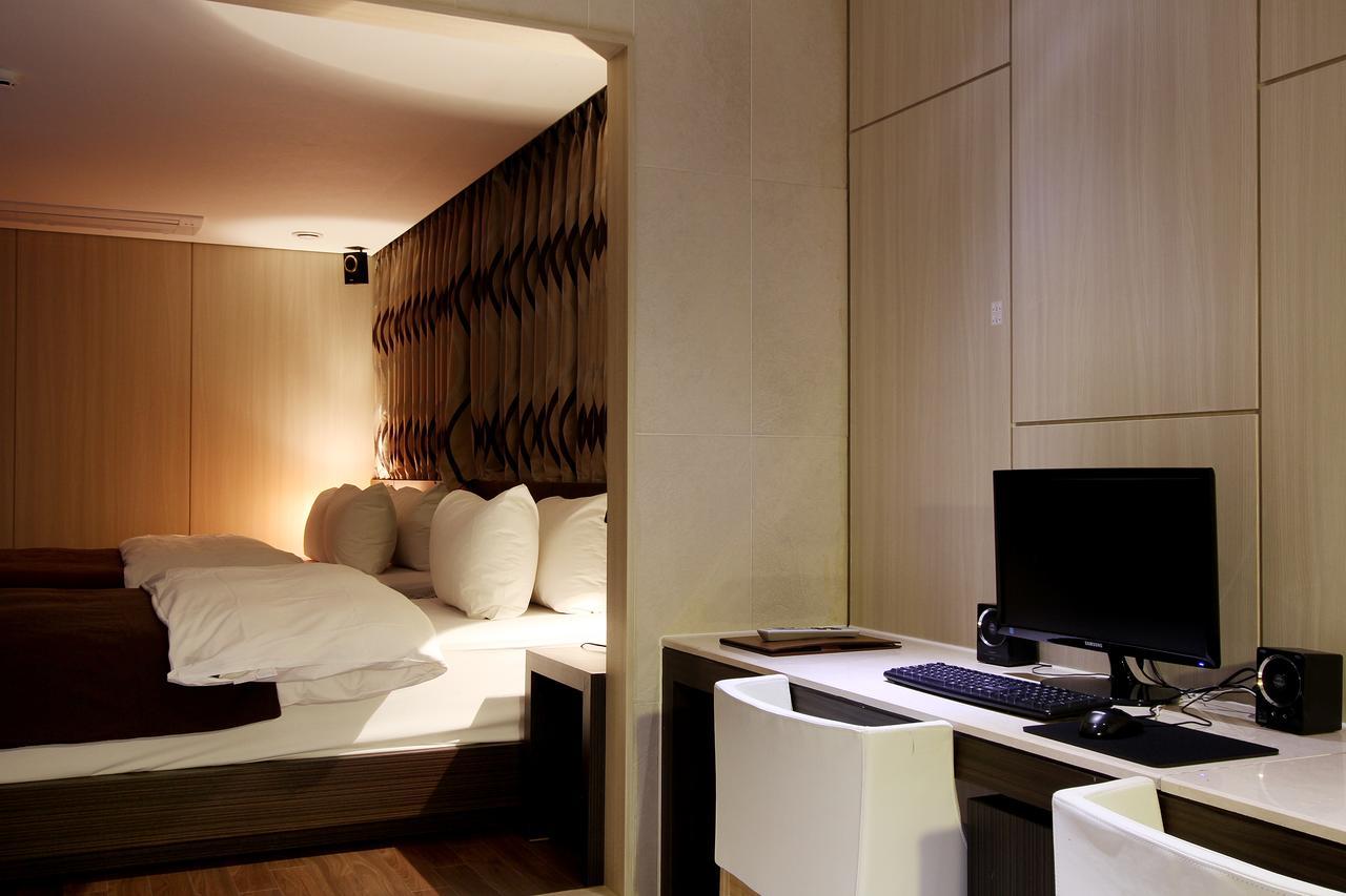 Uijeongbu Latree Hotel Екстер'єр фото