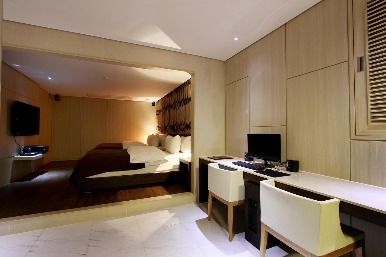 Uijeongbu Latree Hotel Екстер'єр фото
