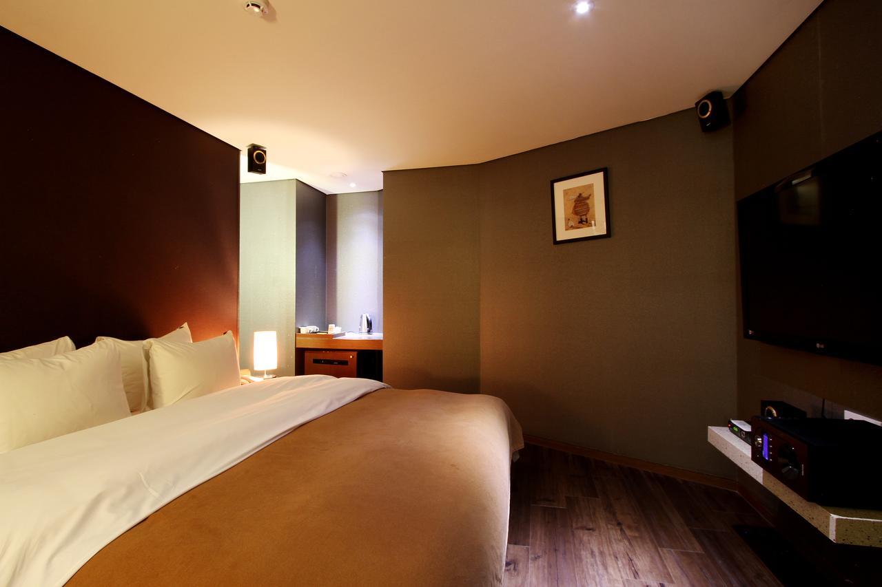 Uijeongbu Latree Hotel Екстер'єр фото