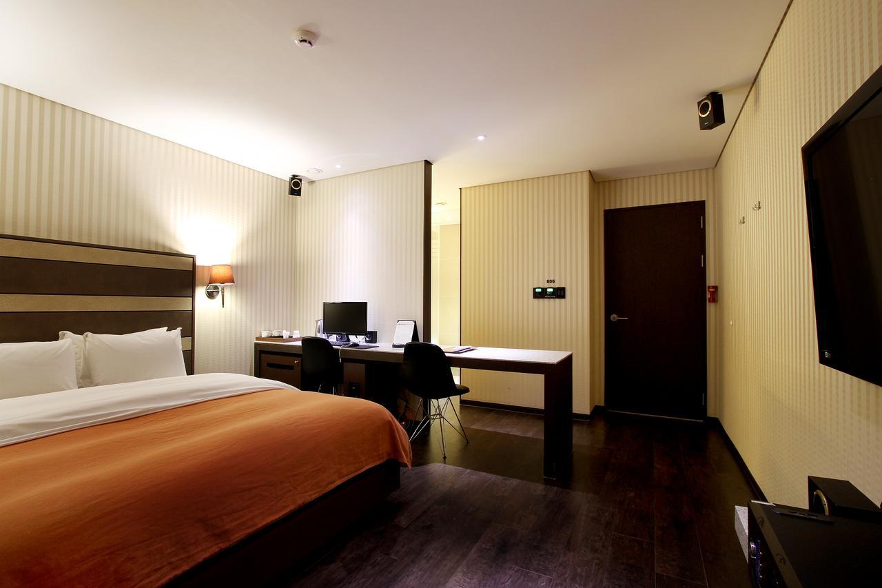 Uijeongbu Latree Hotel Екстер'єр фото
