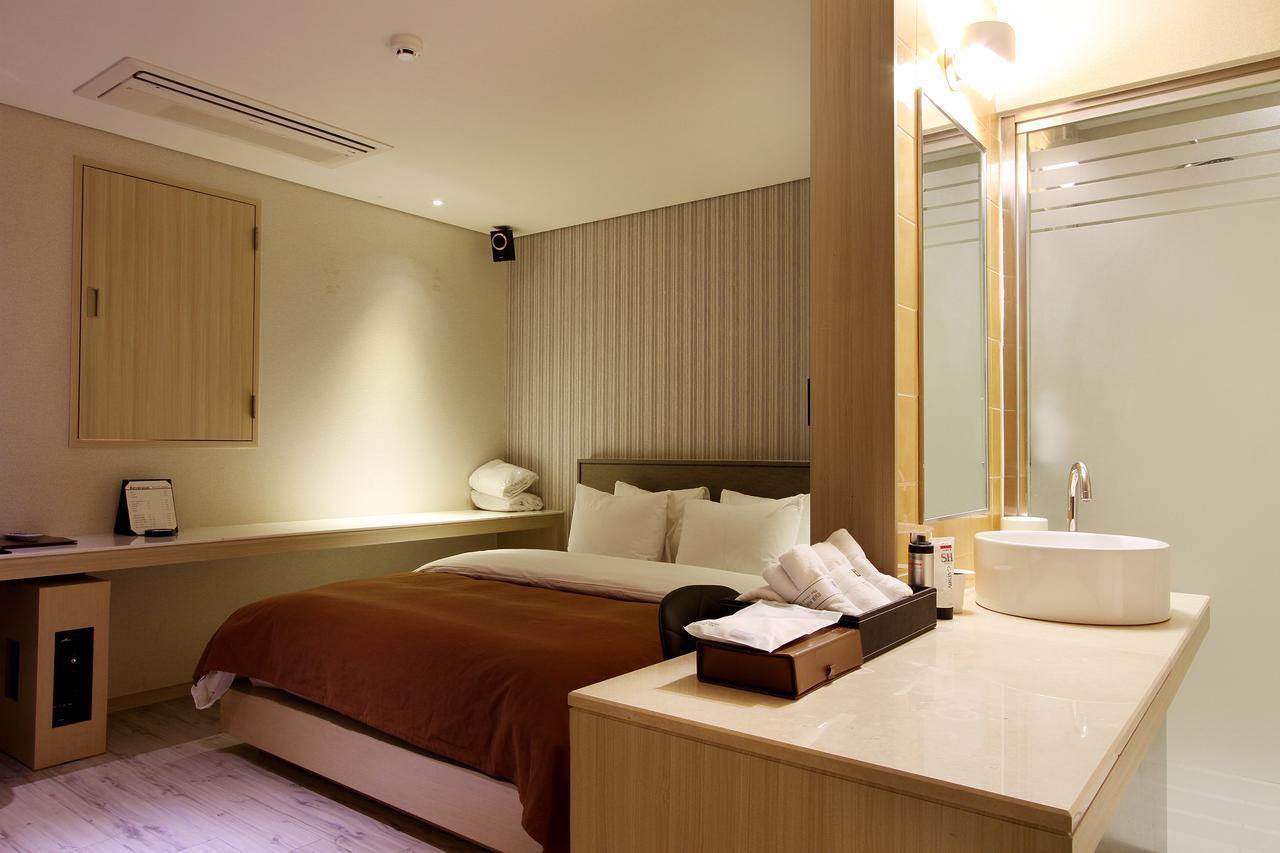 Uijeongbu Latree Hotel Екстер'єр фото