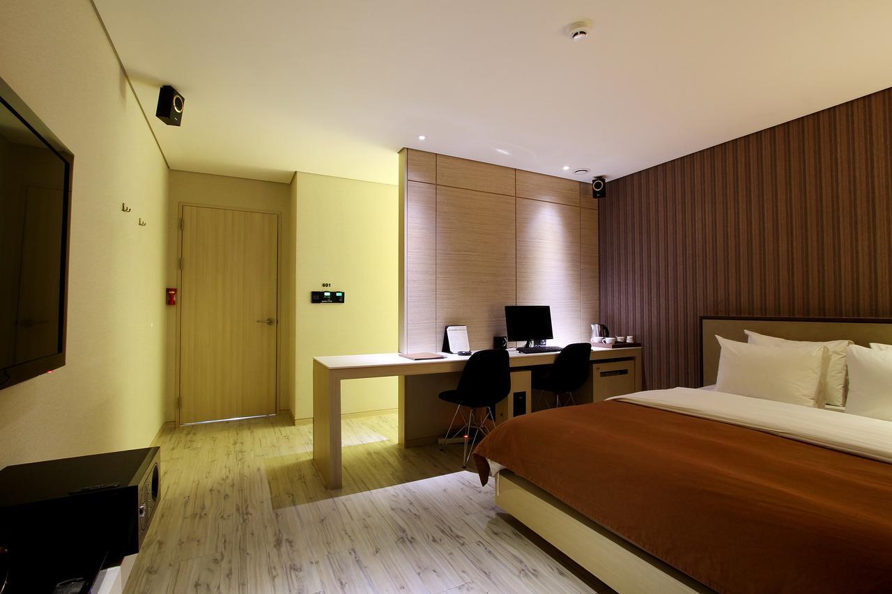 Uijeongbu Latree Hotel Екстер'єр фото