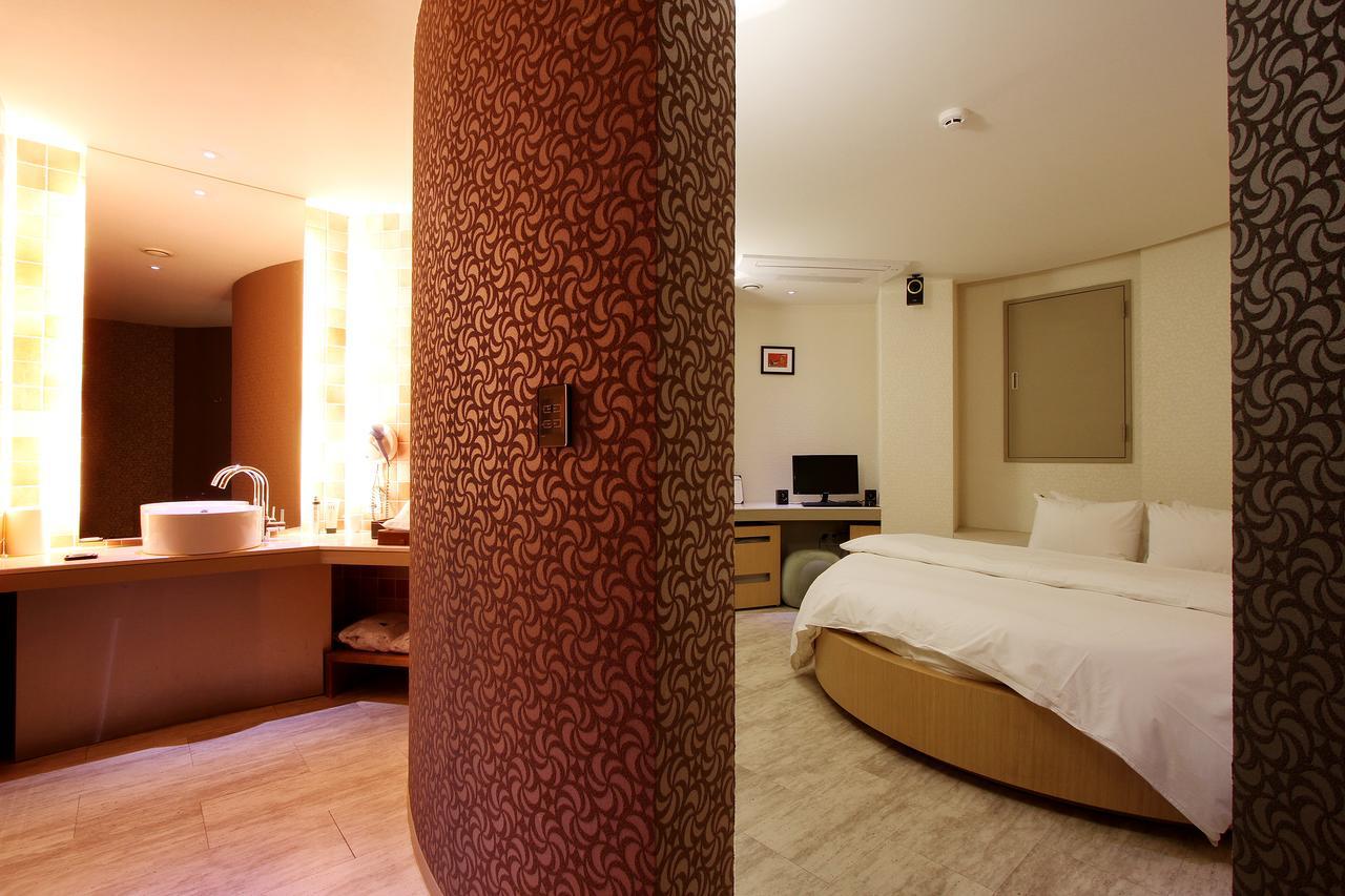 Uijeongbu Latree Hotel Екстер'єр фото