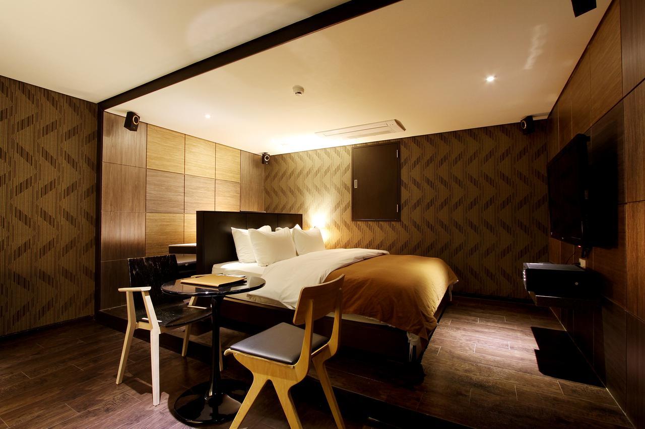 Uijeongbu Latree Hotel Екстер'єр фото