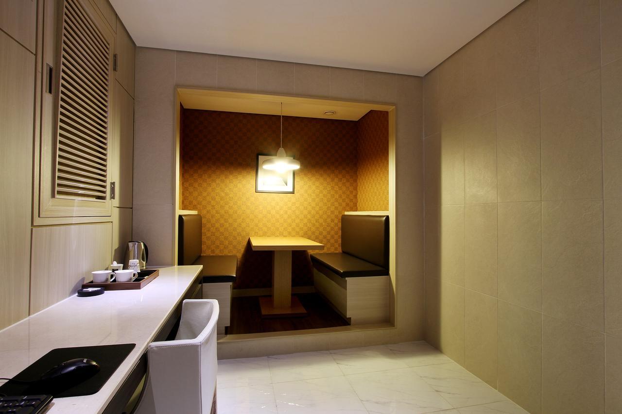 Uijeongbu Latree Hotel Екстер'єр фото