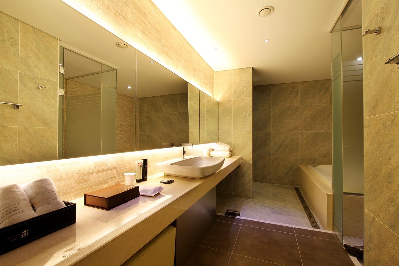 Uijeongbu Latree Hotel Екстер'єр фото