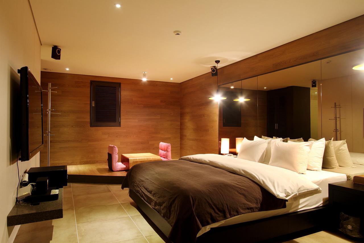 Uijeongbu Latree Hotel Екстер'єр фото