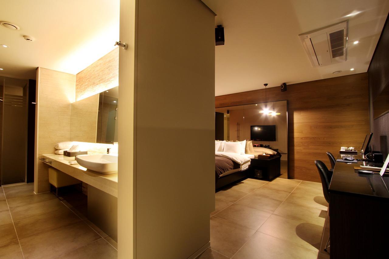 Uijeongbu Latree Hotel Екстер'єр фото