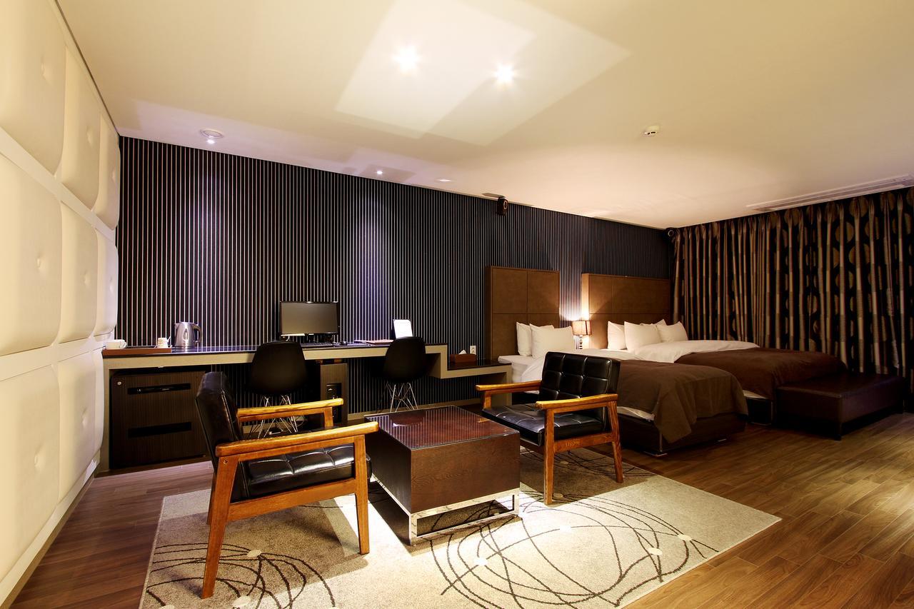 Uijeongbu Latree Hotel Екстер'єр фото